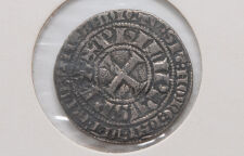 Zentrales Motiv der Vorderseite: Ein gleichschenkliges...