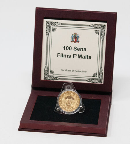 Maltesisches Staatswappen, umgeben von zwölf EU-Sternen, mit Schriftzug „MALTA 2025“ und Nennwert „50 EURO“.