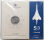 Der offizielle dunkelblaue Klappfolder der Royal Mint. In der Mitte ist die 50-Pence-Münze sicher eingefasst. Der Folder ist mit silbernen Akzenten und einer schematischen Zeichnung der Concorde verziert.