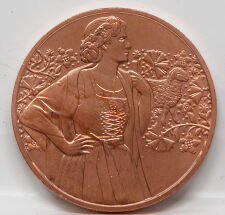 Die Rückseite zeigt eine dynamische Szene des...