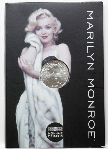 Vorderseite der Frankreich 10 Euro 2026 Münze Marilyn Monroe im Blister mit dem ausdrucksstarken Porträt im klassischen Hollywood-Stil.