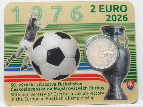 Detailreiche Rückseite der slowakischen 2-Euro-Gedenkmünze 2026 zum 50. Jahrestag des EM-Sieges von 1976 im glänzenden, prägefrischen Zustand.