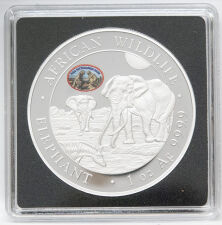 Rückseite der Somalia 100 Shillings 2026 Silbermünze mit dem offiziellen Staatswappen Somalias.