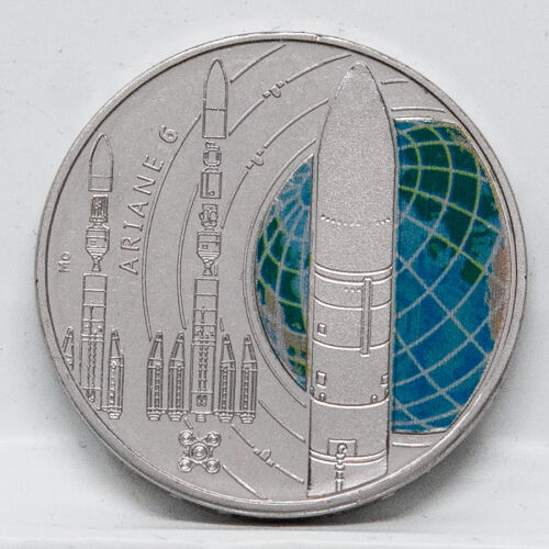 Vorderseite der Deutschland 5 Euro 2026 Gedenkmünze Ariane 6 (Prägestätte D) mit dem dynamischen Raketenstart.