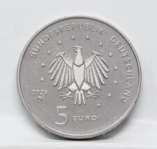 Rückseite der Deutschland 5 Euro 2026 Ariane 6 mit dem Bundesadler, dem Nennwert und dem Prägebuchstaben D.