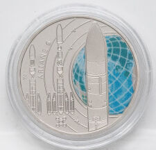 Motivseite der 5 Euro Sammlermünze 2026 Ariane 6 mit...